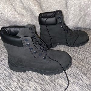 Black timberland boots
